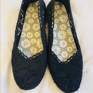 Size 10 Black Lace Flats